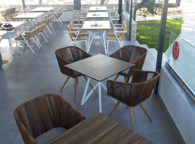 Hara Ξενοδοχείο 2*