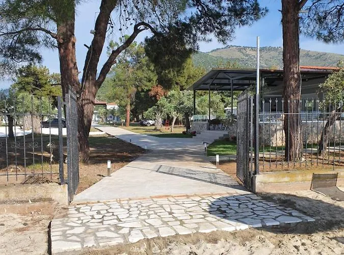 Ξενοδοχείο Hara 2*